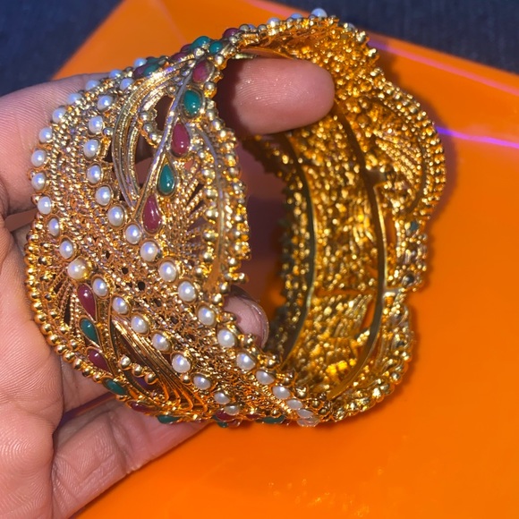 Bollywood Festive Bangle - Picture 4 of 6